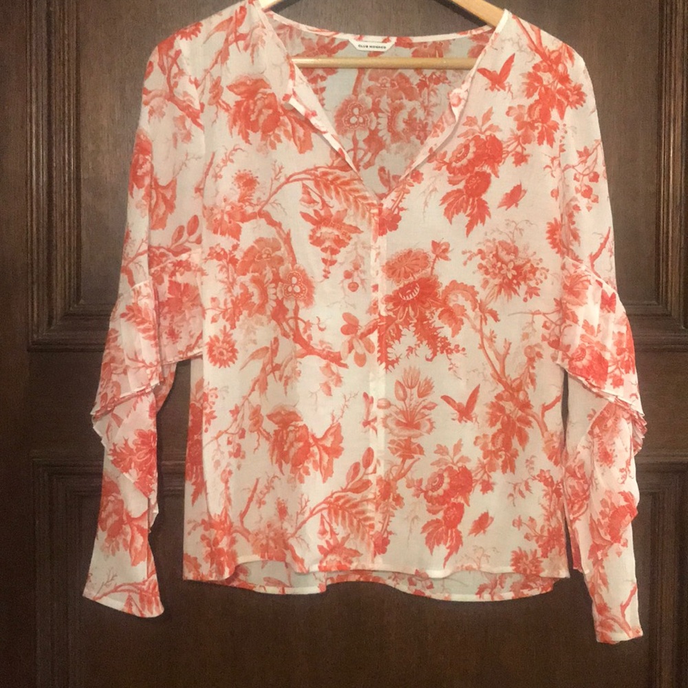 Club Monaco sexy feminine ruffle blouse